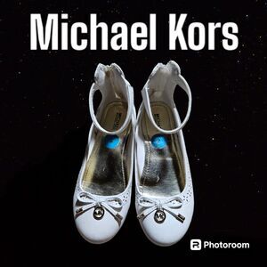 Michael Kors White Ankle Strap‎ Flats Size 2